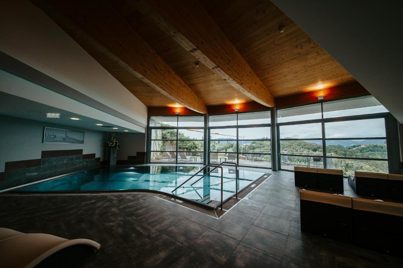 Weinrefugium Brolli Hotel Гамлиц Екстериор снимка