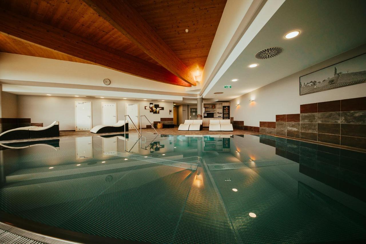 Weinrefugium Brolli Hotel Гамлиц Екстериор снимка