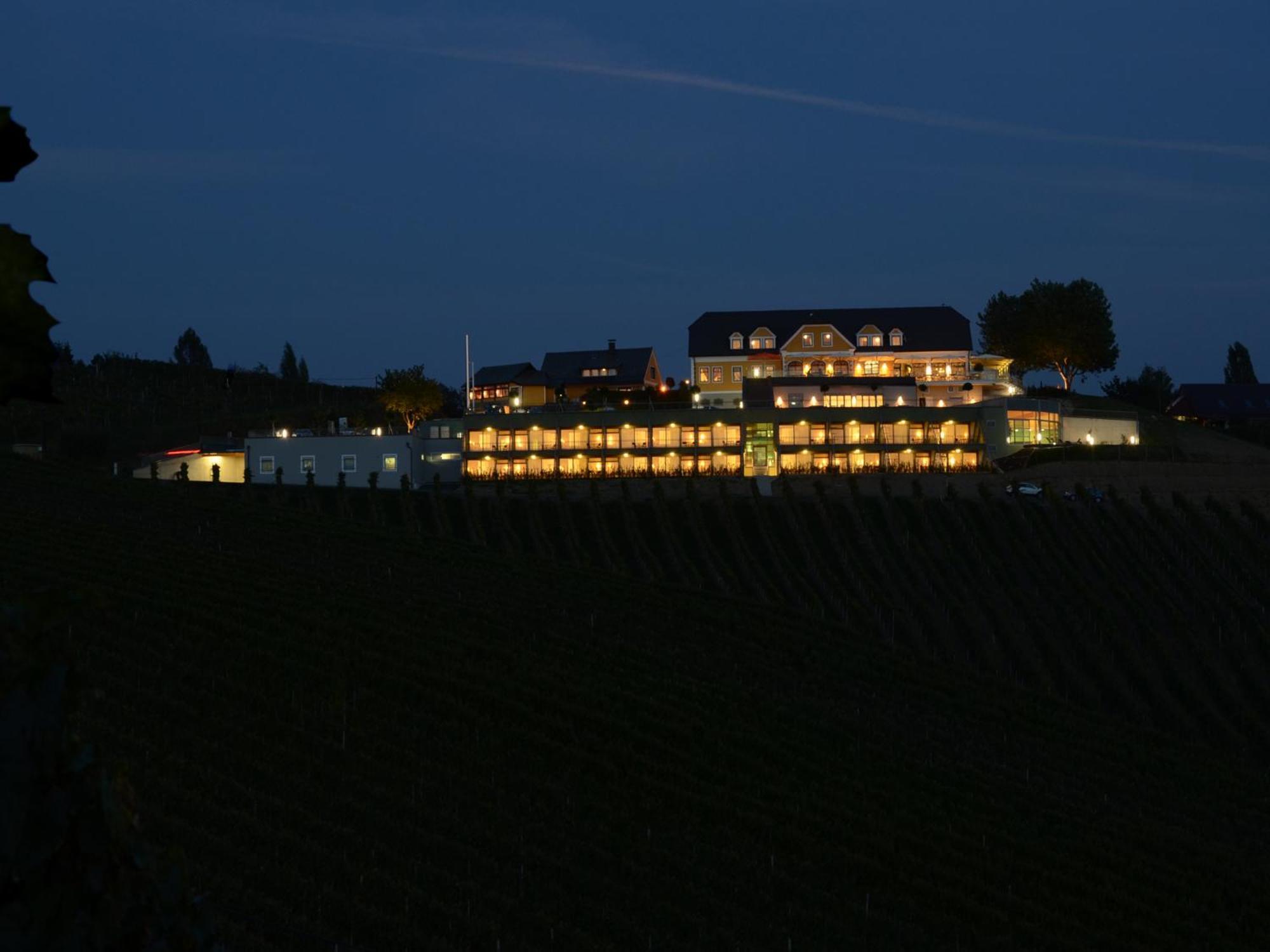 Weinrefugium Brolli Hotel Гамлиц Екстериор снимка