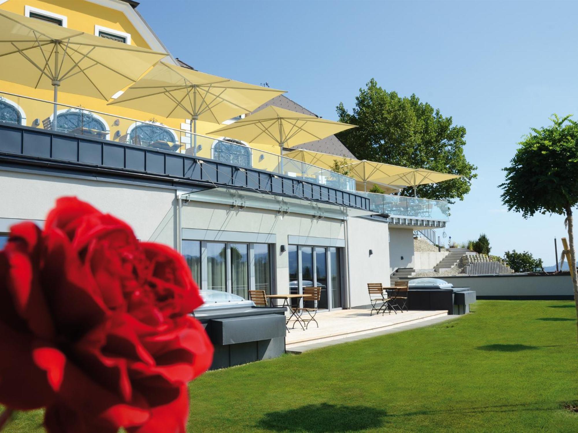 Weinrefugium Brolli Hotel Гамлиц Екстериор снимка