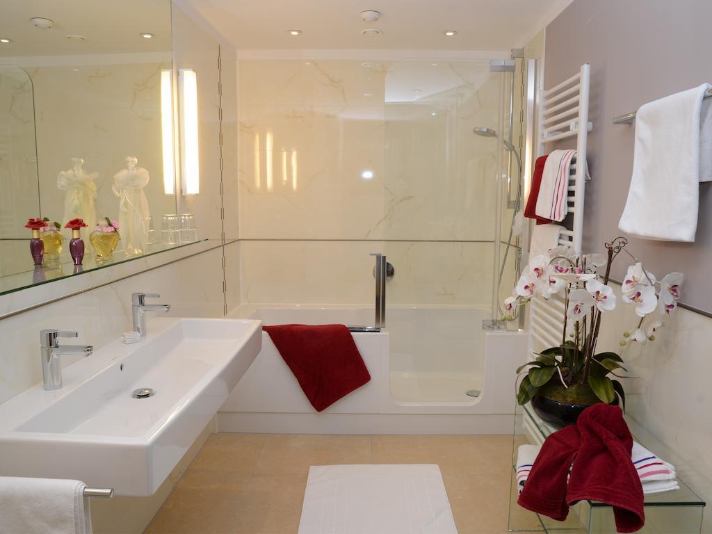 Weinrefugium Brolli Hotel Гамлиц Стая снимка