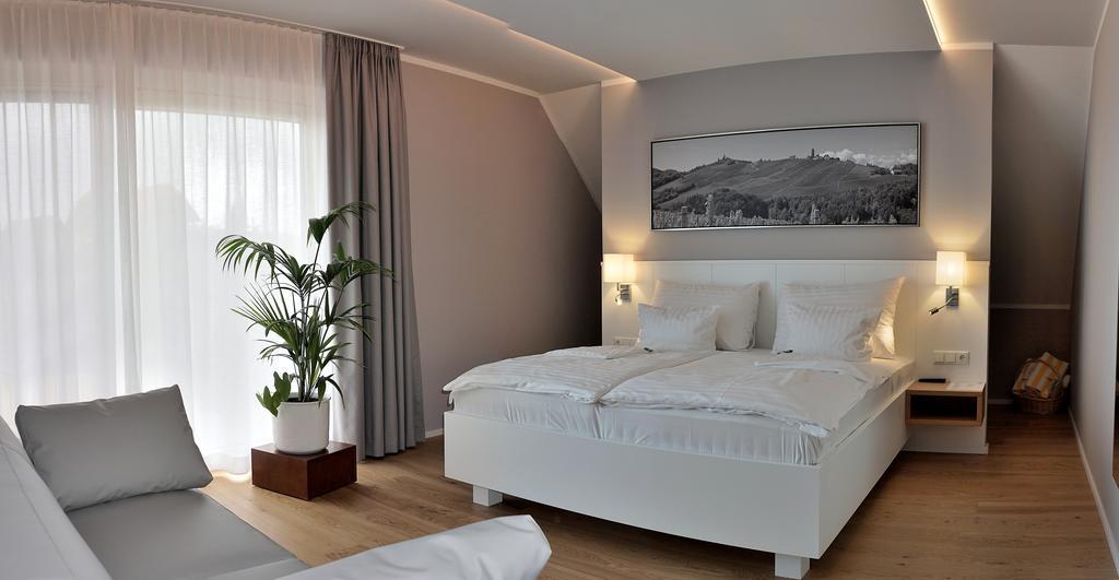 Weinrefugium Brolli Hotel Гамлиц Екстериор снимка