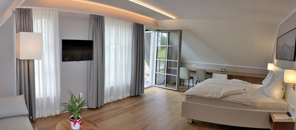 Weinrefugium Brolli Hotel Гамлиц Екстериор снимка