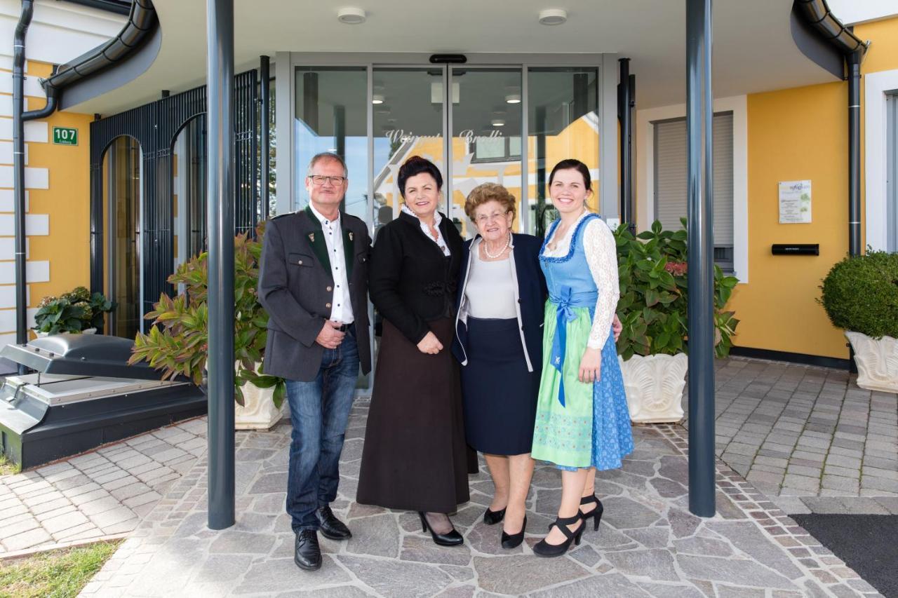 Weinrefugium Brolli Hotel Гамлиц Екстериор снимка