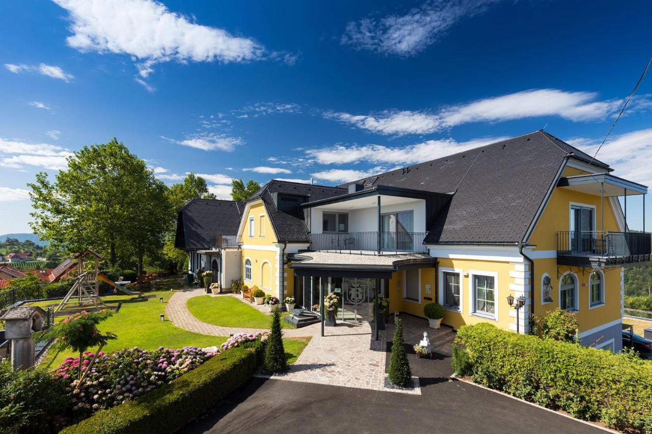 Weinrefugium Brolli Hotel Гамлиц Екстериор снимка